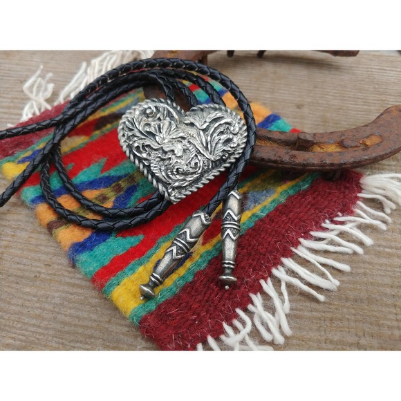 Vintage Jewelry Vintage Western Style Heart Bolo Tie Southwestern